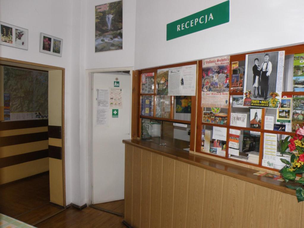 Szkolne Schronisko Mlodziezowe Zloty Widok Hostel Piechowice  Εξωτερικό φωτογραφία
